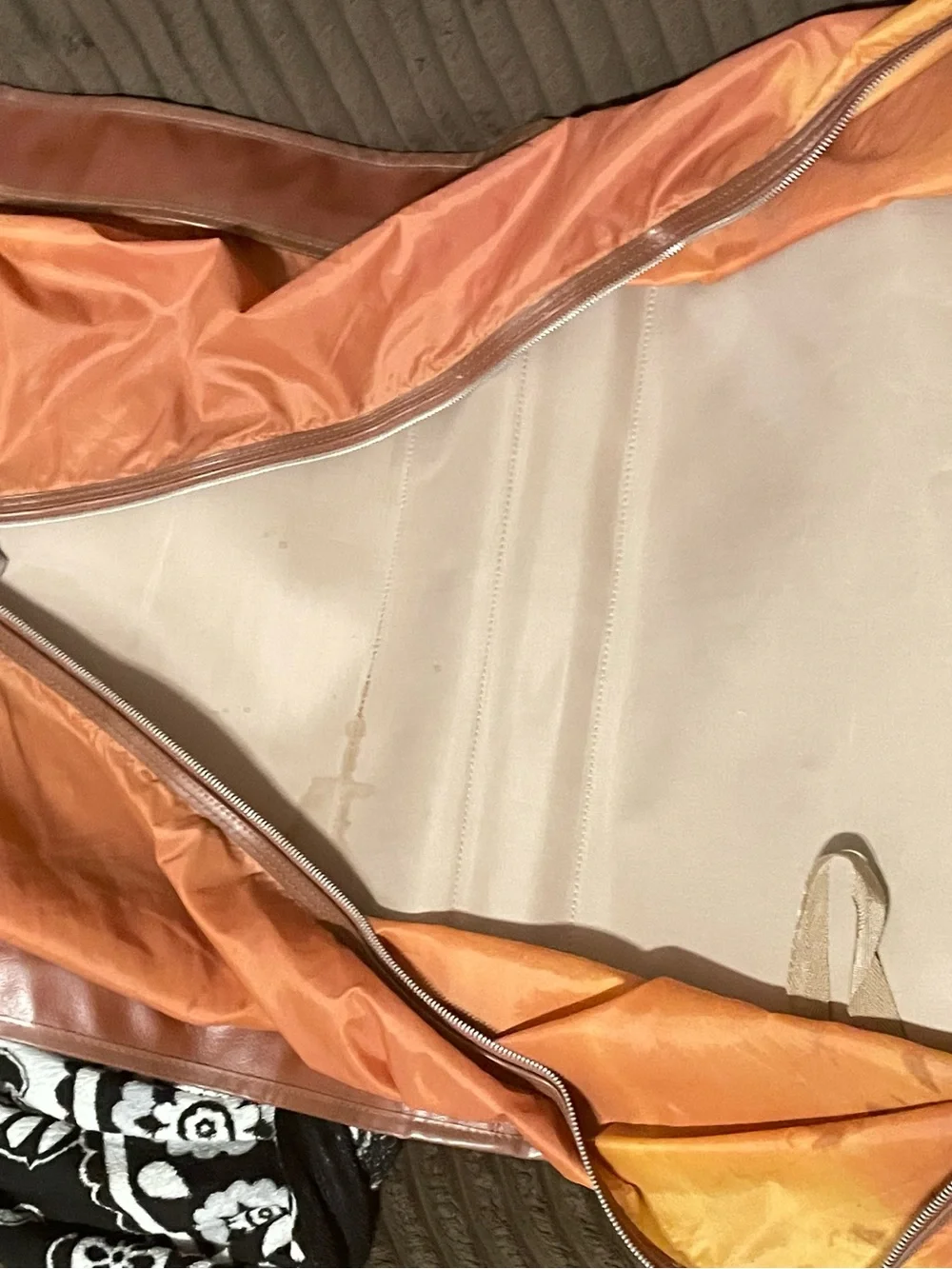 Classic Brown Leather Garment Bag - Men's Travel Organizer